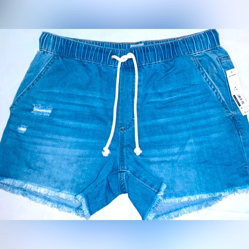 No Boundaries shorts size M